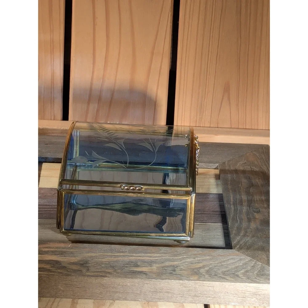 Vintage Etched‎ Glass Trinket Box Mirrored Bottom Brass Flower Design